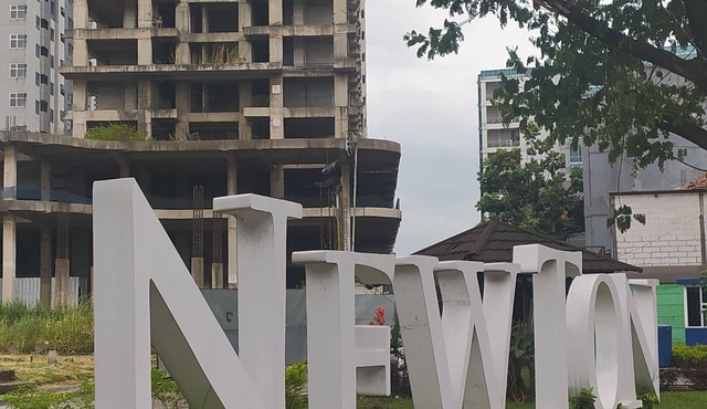 Newton Apartmen Residence By Ayulian