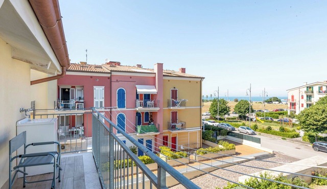 Nice apartment with WIFI, A/C, TV, balcony and panoramic view, close to Porto Recanati