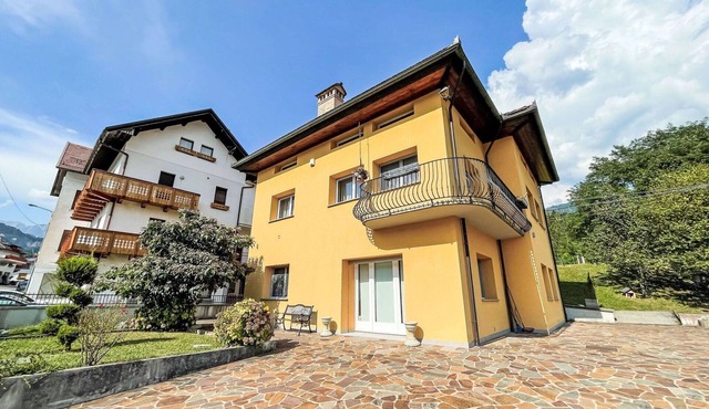 Nice apartment for 4 people with WIFI, TV and balcony