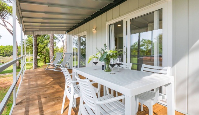 Nice apartment in villa for 6 people with A/C, WIFI, pool, TV and terrace