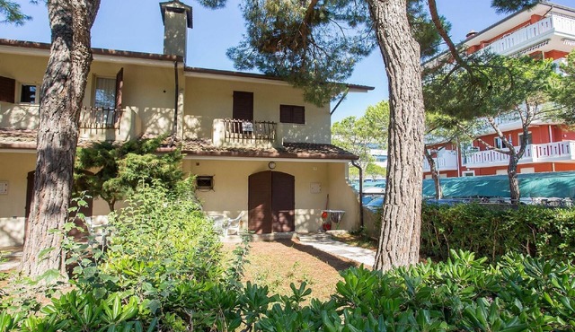 Nice villa in Caorle with balcony
