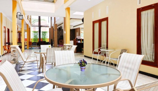 Ombey Guest House
