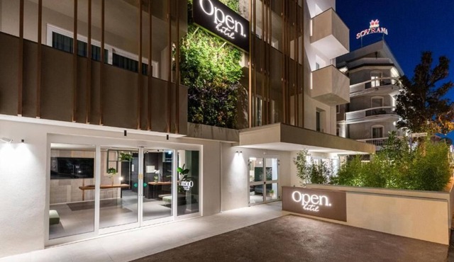Open Hotel