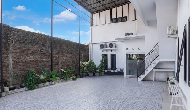 OYO 1185 Sachila Residence Syariah