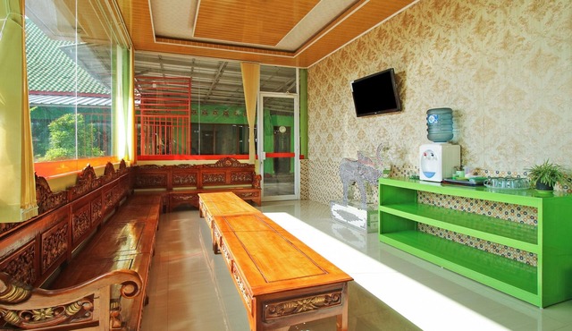 OYO 2596 Homestay Hj. Suharti