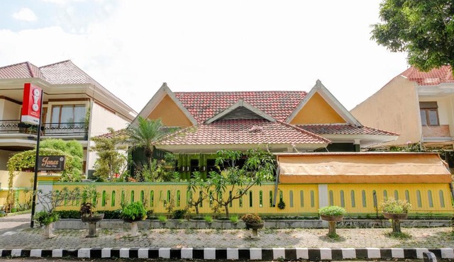 OYO 2772 Jonas Homestay