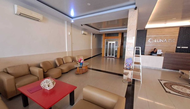 OYO 92944 Luna Guest House