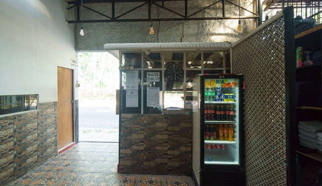 OYO 93132 Modom Homestay Near RS Islam Jakarta Pondok Kopi