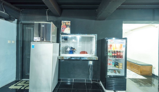 OYO 93133 Hotel Moraja Near Stikes Abdi Nusantara