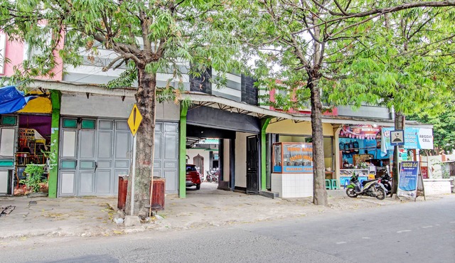 OYO 93208 Guest House Cemara 2