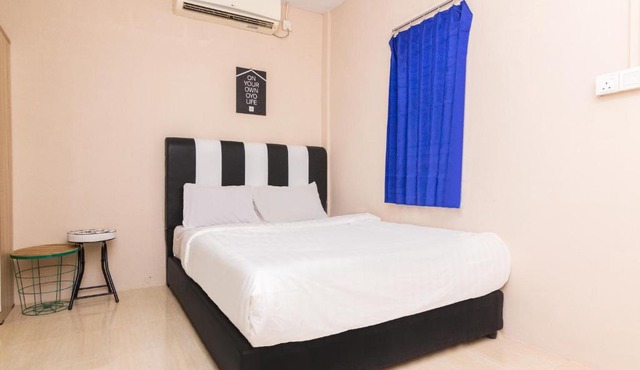 OYO Life 2579 Kost Anggun 2