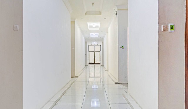 OYO Life 90544 Grand Redisa
