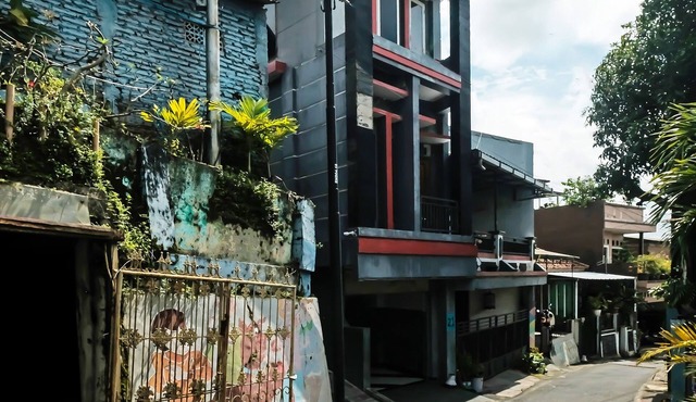 OYO Life 92258 Kostel 21 Syariah