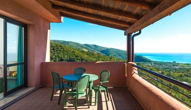P.R. Club Bilocale Faro 28 with Sea View, Private Terrace and Air Conditioning