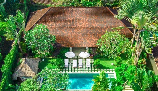 PARADISE ON EARTH! 4BR Villa - Located perfectly in Batu Belig!