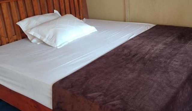 Penginapan puncak Dua Mitra RedDoorz