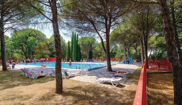Pet friendly home in Belvedere di Aquileia with outdoor swimming pool