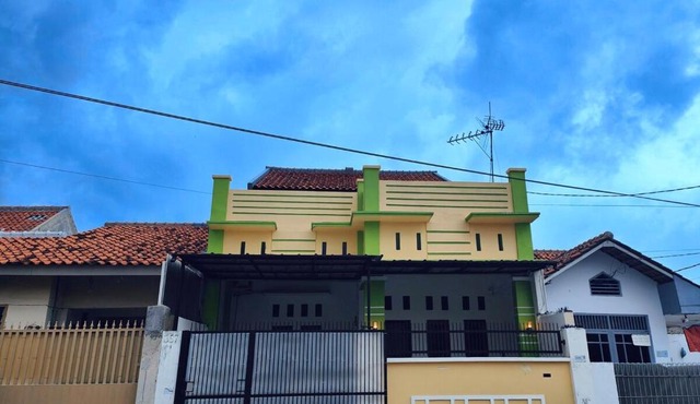 Pet Friendly - KenVan Homestay Cirebon
