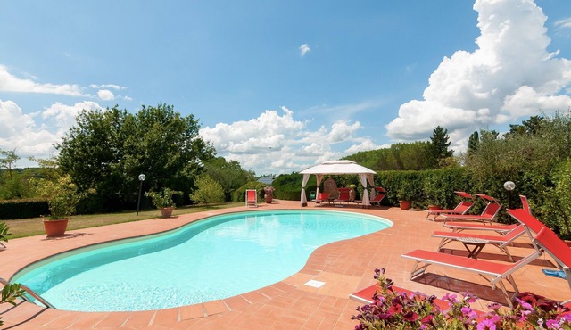 Podere Settefrati Holiday Home with Private Pool and Jacuzzi