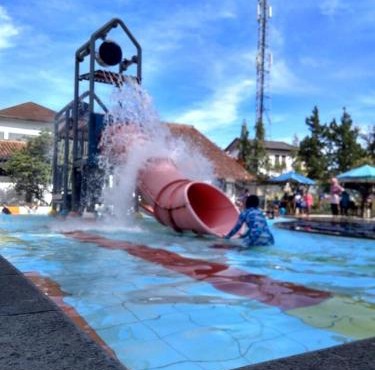 PUNCAK VILLAGE HOTEL & KAMPUNG MAIN ANAK