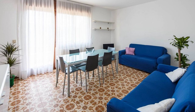 Quiet apartment near the beach