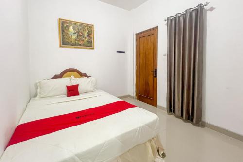 RedDoorz at Dimens House Sragen