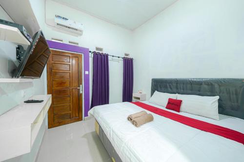 RedDoorz at Jalan Ahmad Yani Karawang