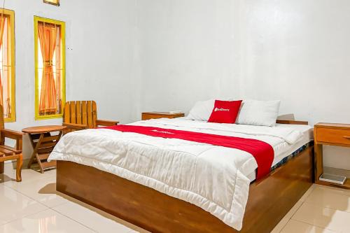 RedDoorz at Villa Camry Ujung Genteng
