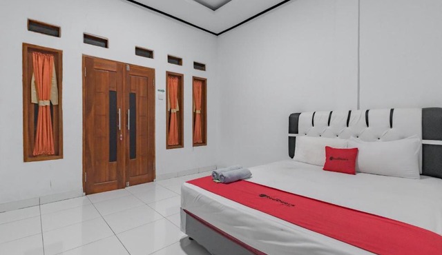 RedDoorz @ Geopark Ciletuh Sukabumi