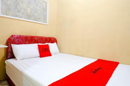 RedDoorz near Alun Alun Banjarnegara