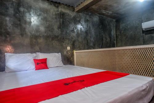 RedDoorz near Jumbo Mall Sragen