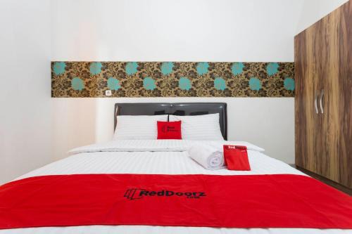 RedDoorz Plus @ Boulevard Residence BSD