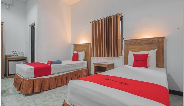 RedDoorz Plus near RSUD Majalengka