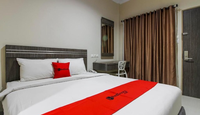 RedDoorz Plus Syariah @ Jalan Sriwijaya Medan