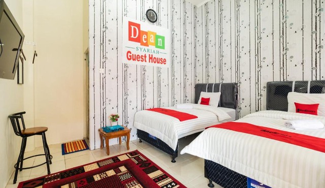 RedDoorz Syariah near Pasar Aur Kuning
