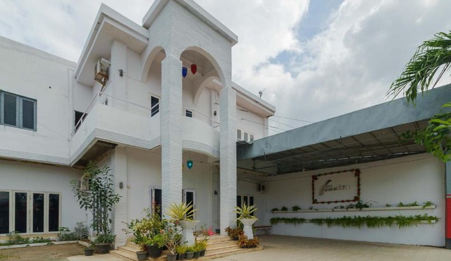 RedDoorz Syariah near Museum Tsunami Aceh 2