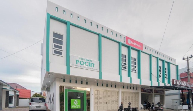 RedDoorz Syariah near Pelabuhan Ulee Lheue Banda Aceh