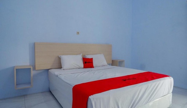 RedDoorz Syariah near Stasiun Pekalongan 3