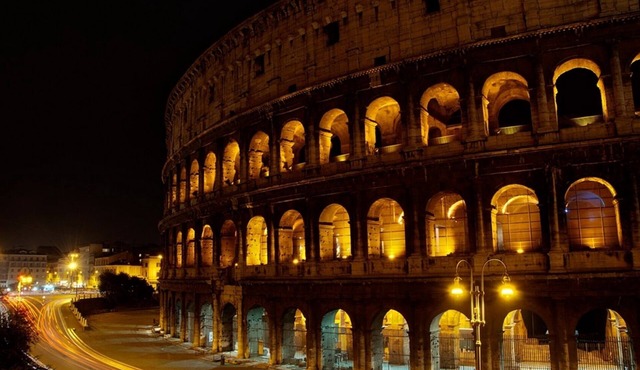 Refurbished!Exceptional Colosseum Views Roman Charm Meets Contemporary Style