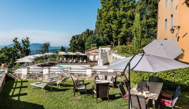 Residenza Belvedere-Apartment with shared pool and gym near Lucca
