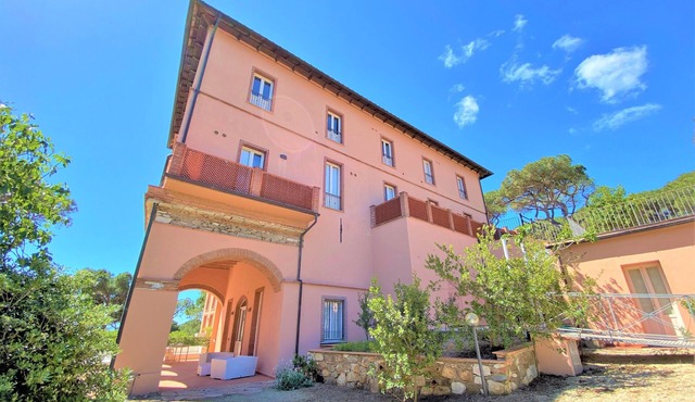 Residenza sul Mare con Giardino e Parcheggio