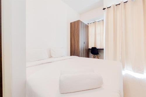 Restful and Warm Studio Serpong Garden Apartment By Travelio