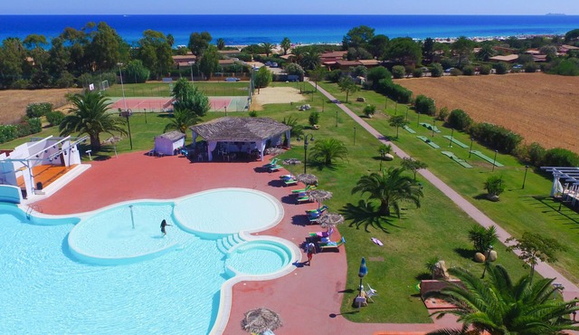 Rey Beach Club