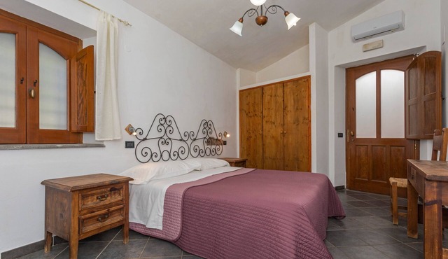 Room 'Ninetta' with Mountain View, Wi-Fi and Air Conditioning