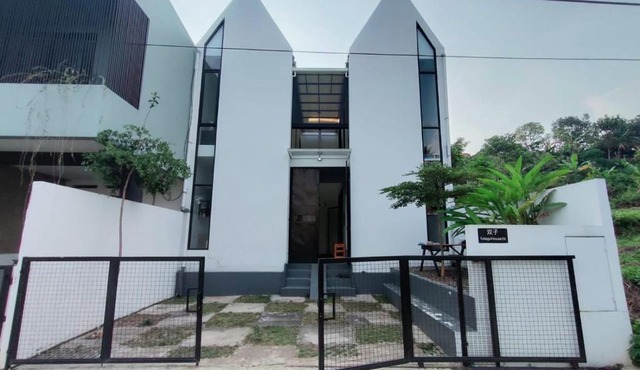 Rumah Kembar DI kawasan wisata lembang