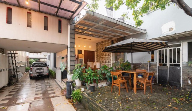 Safaraz Garden near Galaxy Bekasi Mitra RedDoorz
