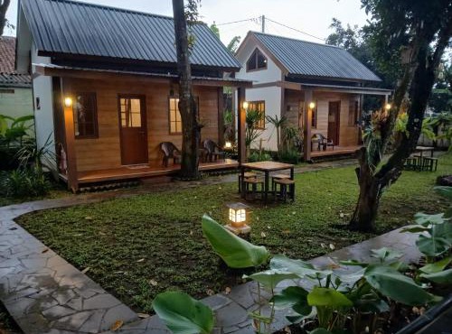 Saung Pak Enan Cabins & Villa