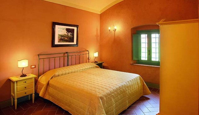 Sernesi Apartment at Agriturismo I Macchiaioli with Pool, Wi-Fi and Air Conditioning