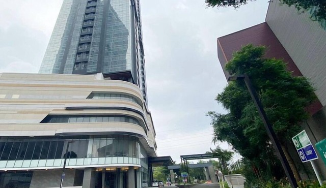 Spacious And Cozy 3Br At Grand Sungkono Lagoon Apartment