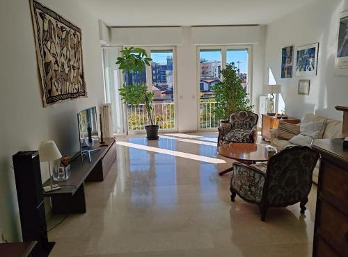 Spacious Apartment - M4 to Duomo - Free Garage